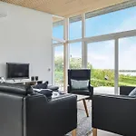 Three-bedroom In Ferienhaus *