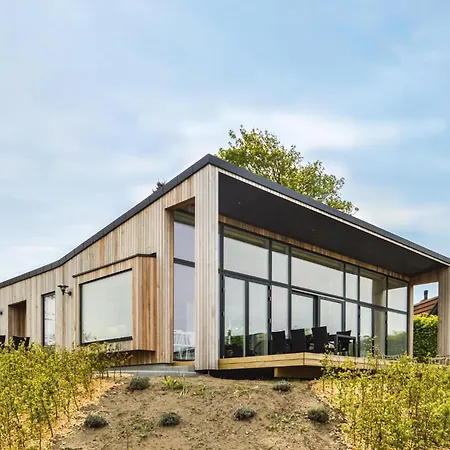 펜션 Three-bedroom In