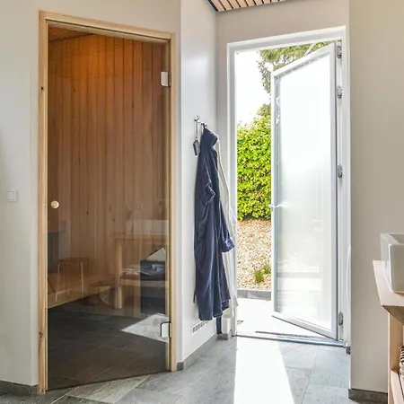 بيت للعطل Three-bedroom In *