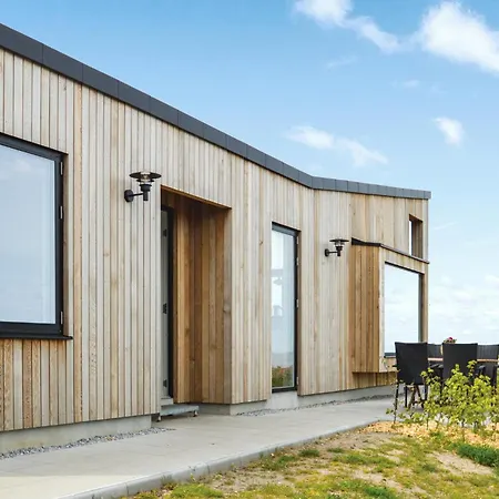 Three-bedroom In 펜션