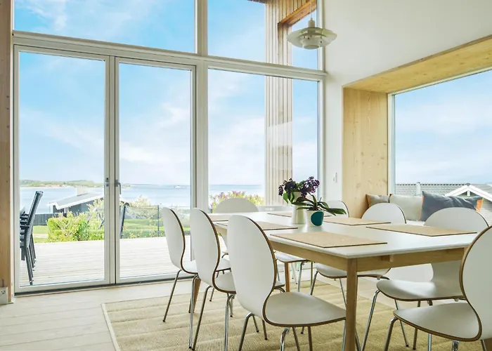 Three-bedroom In 펜션 *