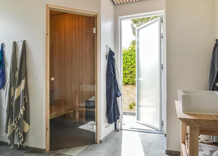 펜션 Three-bedroom In *