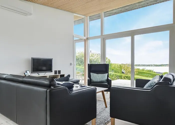Three-bedroom In 펜션 *